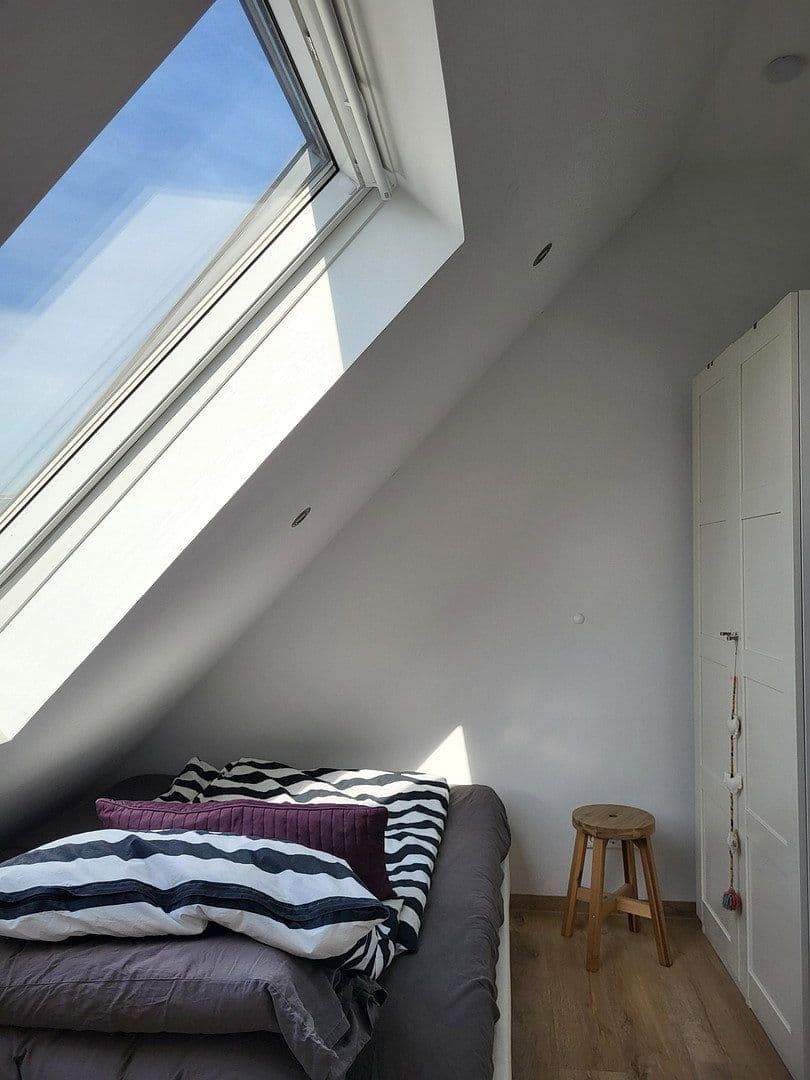 Prenájom bytu 1-izbový 35 m², Stuttgart, Bádensko-Wurttembersko Prenájom bytu 1-izbový 35 m², Stuttgart, Bádensko-Wurttembersko