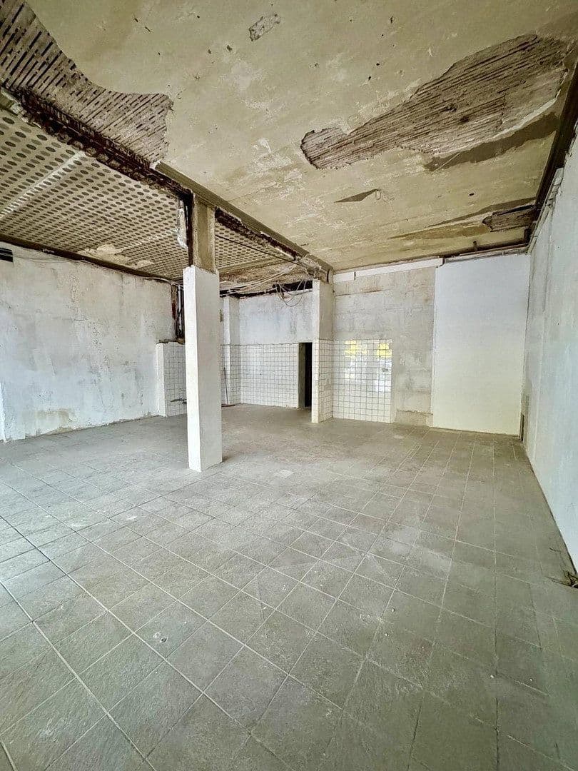 Prenájom nebytového priestoru 130 m², Bochumer Straße 36, Essen, Severné Porýnie - Westfálsko Prenájom nebytového priestoru 130 m², Bochumer Straße 36, Essen, Severné Porýnie - Westfálsko