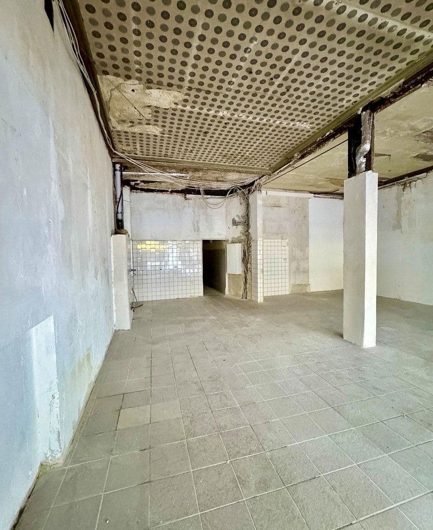 Prenájom nebytového priestoru 130 m², Bochumer Straße 36, Essen, Severné Porýnie - Westfálsko Prenájom nebytového priestoru 130 m², Bochumer Straße 36, Essen, Severné Porýnie - Westfálsko