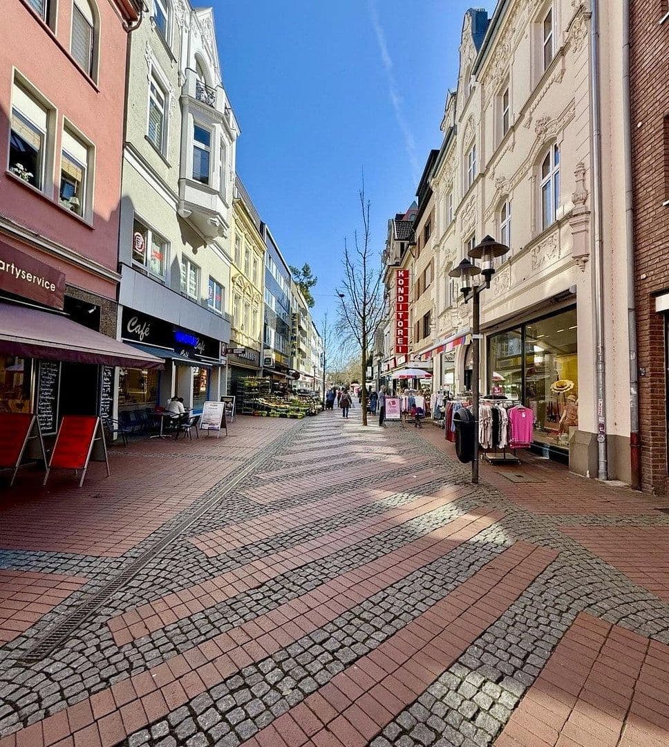 Prenájom nebytového priestoru 130 m², Bochumer Straße 36, Essen, Severné Porýnie - Westfálsko Prenájom nebytového priestoru 130 m², Bochumer Straße 36, Essen, Severné Porýnie - Westfálsko