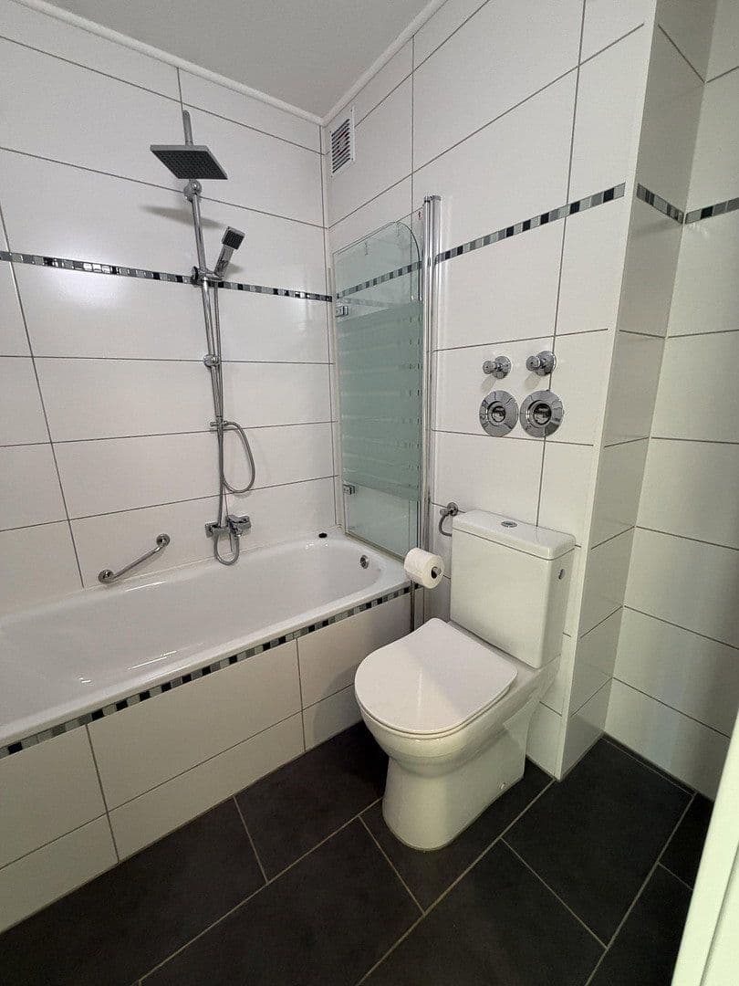 Prenájom bytu 2-izbový 68 m², Höfener Straße 28, Fürth, Bavorsko Prenájom bytu 2-izbový 68 m², Höfener Straße 28, Fürth, Bavorsko