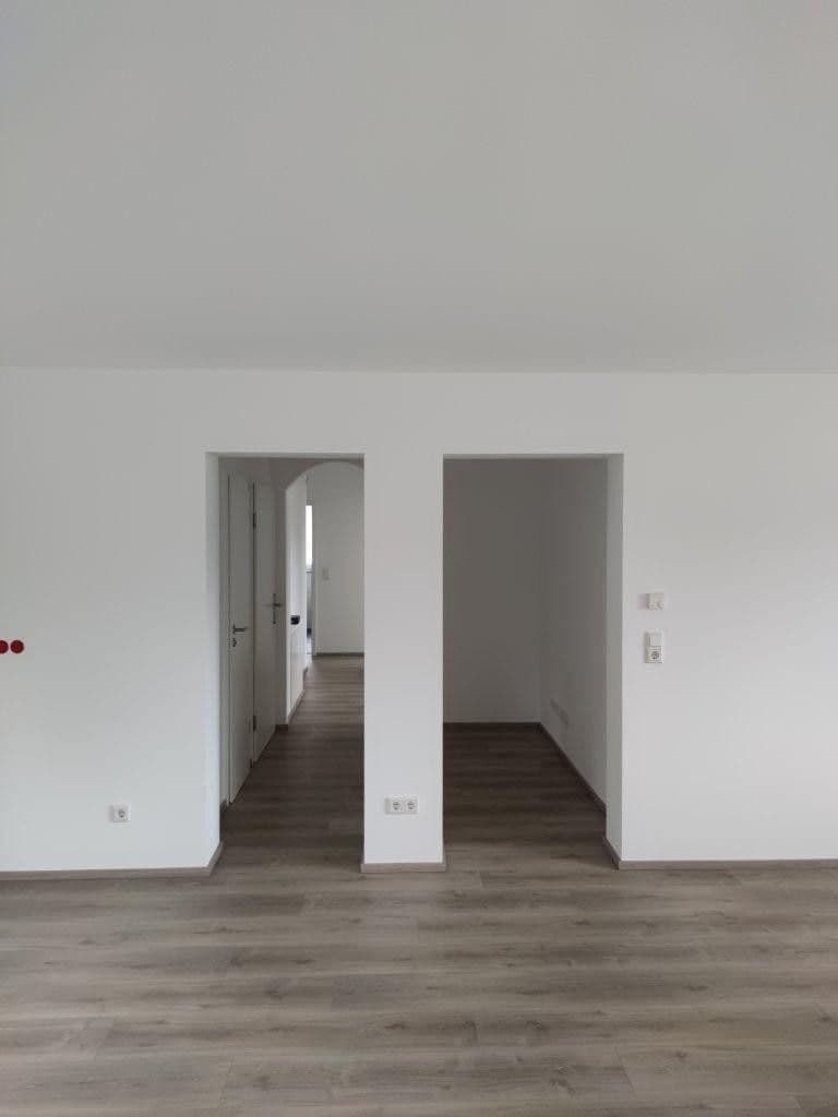 Prenájom bytu 4-izbový 107 m², Goetheweg 7, Eltville am Rhein, Hesensko Prenájom bytu 4-izbový 107 m², Goetheweg 7, Eltville am Rhein, Hesensko