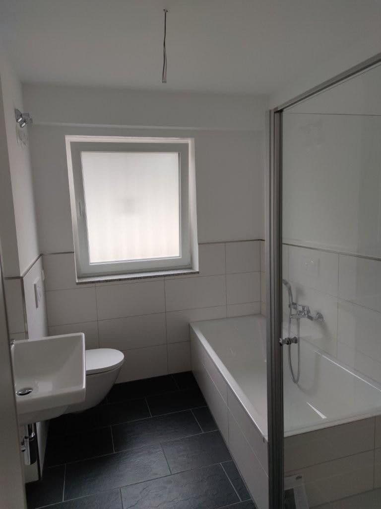 Prenájom bytu 4-izbový 107 m², Goetheweg 7, Eltville am Rhein, Hesensko Prenájom bytu 4-izbový 107 m², Goetheweg 7, Eltville am Rhein, Hesensko