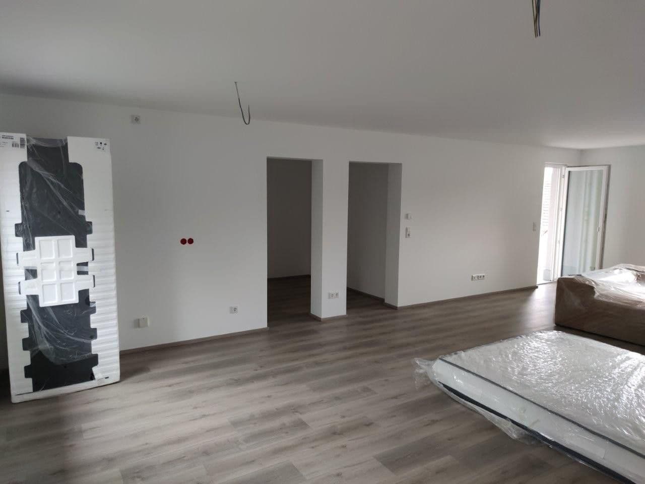 Prenájom bytu 4-izbový 107 m², Goetheweg 7, Eltville am Rhein, Hesensko Prenájom bytu 4-izbový 107 m², Goetheweg 7, Eltville am Rhein, Hesensko