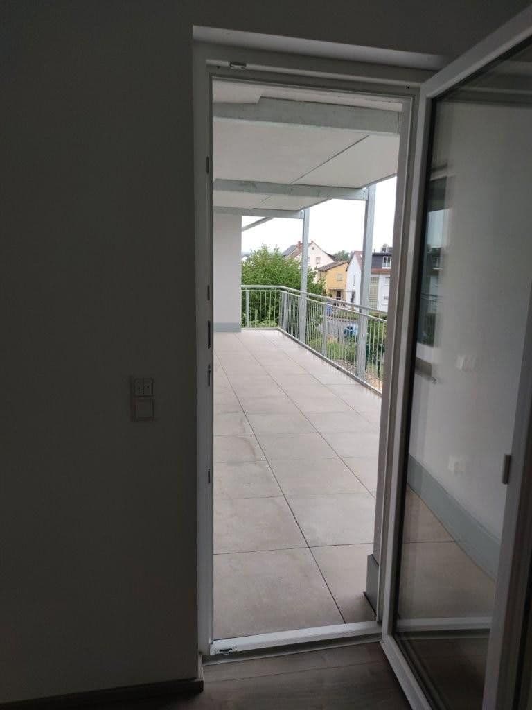 Prenájom bytu 4-izbový 107 m², Goetheweg 7, Eltville am Rhein, Hesensko Prenájom bytu 4-izbový 107 m², Goetheweg 7, Eltville am Rhein, Hesensko