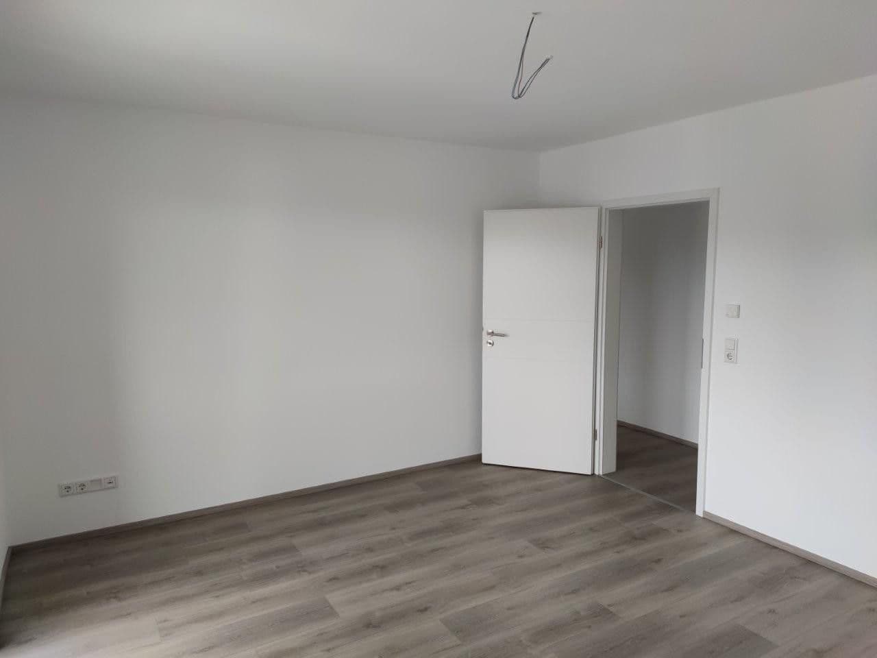 Prenájom bytu 4-izbový 107 m², Goetheweg 7, Eltville am Rhein, Hesensko Prenájom bytu 4-izbový 107 m², Goetheweg 7, Eltville am Rhein, Hesensko
