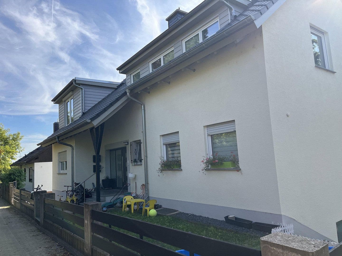 Prenájom bytu 4-izbový 107 m², Goetheweg 7, Eltville am Rhein, Hesensko Prenájom bytu 4-izbový 107 m², Goetheweg 7, Eltville am Rhein, Hesensko