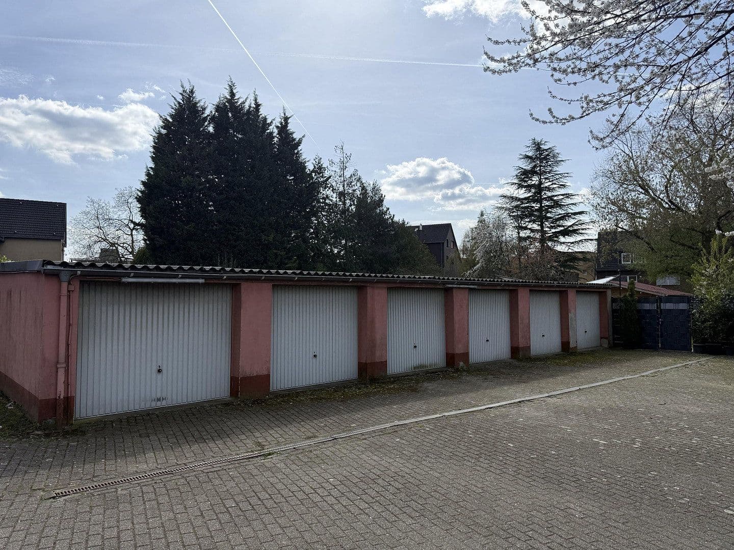 Predaj domu 499 m², pozemok 1.053 m², Jägerstr. 23, Oberhausen, Severné Porýnie - Westfálsko Predaj domu 499 m², pozemok 1.053 m², Jägerstr. 23, Oberhausen, Severné Porýnie - Westfálsko