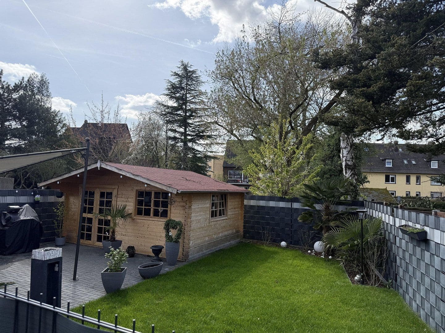 Predaj domu 499 m², pozemok 1.053 m², Jägerstr. 23, Oberhausen, Severné Porýnie - Westfálsko Predaj domu 499 m², pozemok 1.053 m², Jägerstr. 23, Oberhausen, Severné Porýnie - Westfálsko