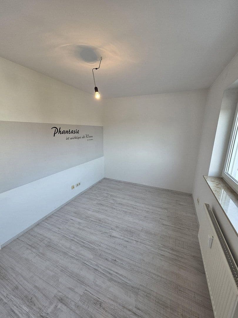 Predaj bytu 3-izbový 72 m², Sachsenheim, Bádensko-Wurttembersko Predaj bytu 3-izbový 72 m², Sachsenheim, Bádensko-Wurttembersko