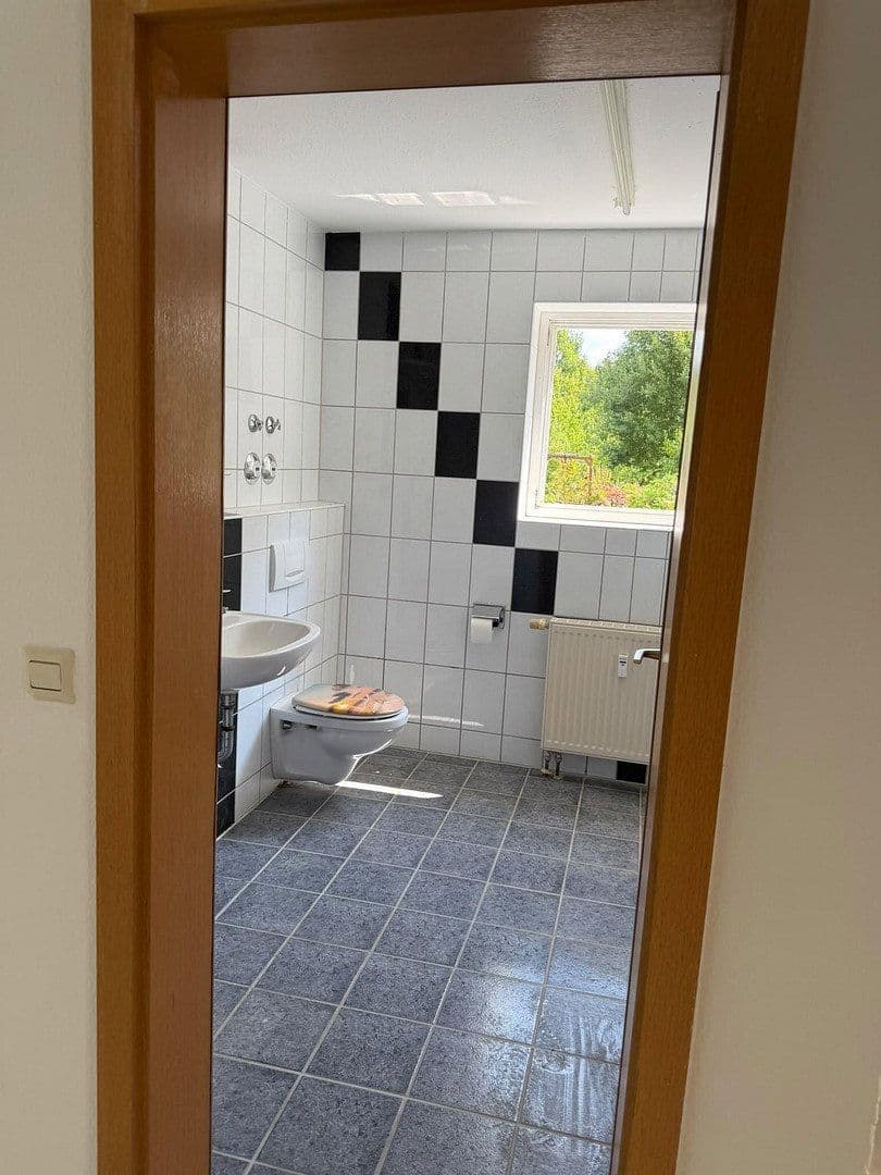Prenájom bytu 3-izbový 75 m², Bad Herrenalb, Bádensko-Wurttembersko Prenájom bytu 3-izbový 75 m², Bad Herrenalb, Bádensko-Wurttembersko