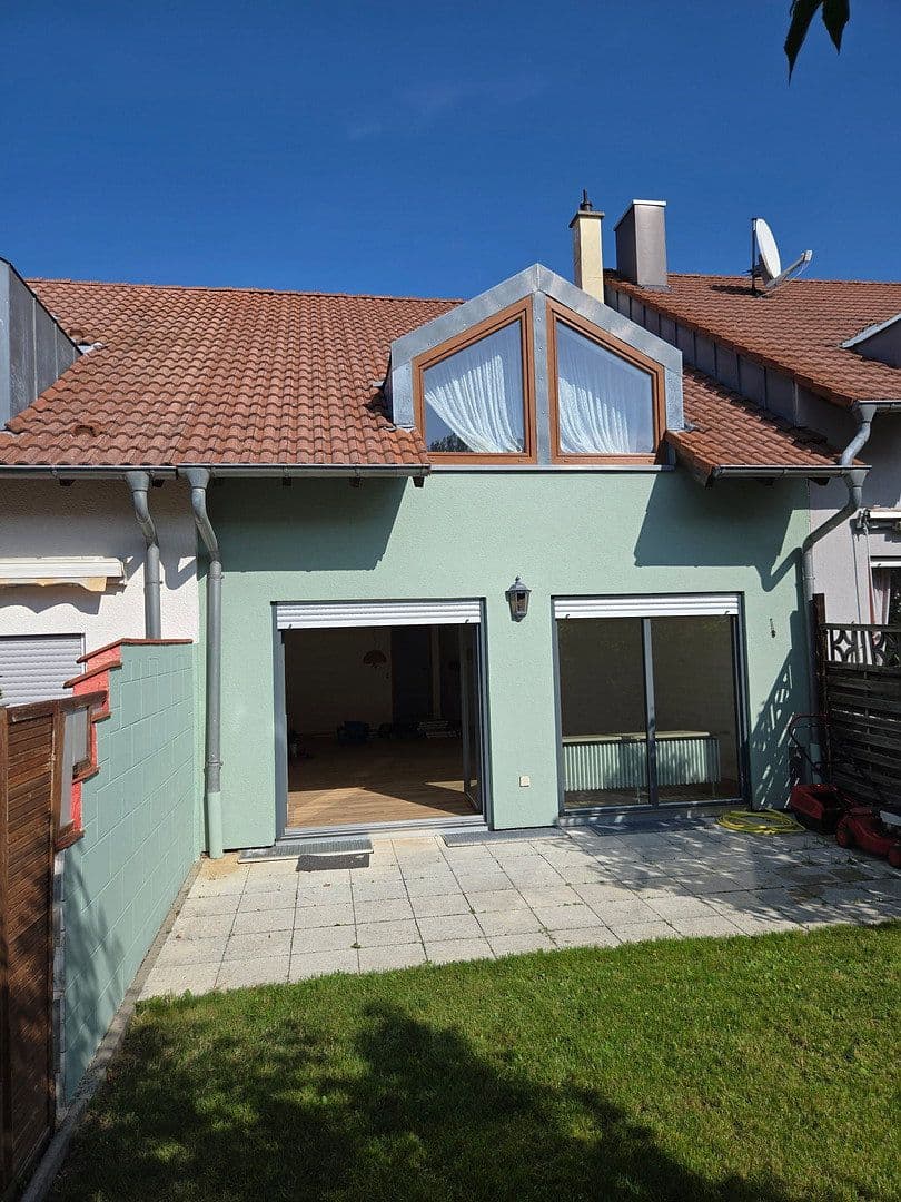 Prenájom domu 128 m², pozemok 146 m², Walther-Bothe-Str. 8, Bretten, Bádensko-Wurttembersko Prenájom domu 128 m², pozemok 146 m², Walther-Bothe-Str. 8, Bretten, Bádensko-Wurttembersko