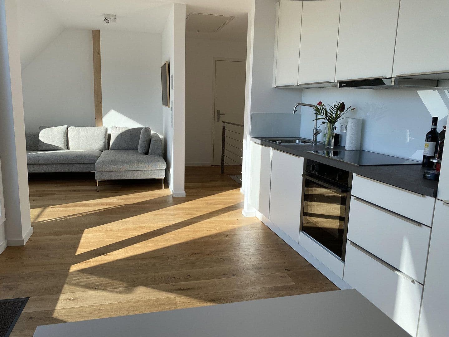 Prenájom bytu 2-izbový 55 m², Bernhardstraße 147, Köln, Severné Porýnie - Westfálsko Prenájom bytu 2-izbový 55 m², Bernhardstraße 147, Köln, Severné Porýnie - Westfálsko