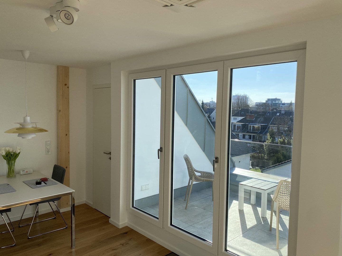 Prenájom bytu 2-izbový 55 m², Bernhardstraße 147, Köln, Severné Porýnie - Westfálsko Prenájom bytu 2-izbový 55 m², Bernhardstraße 147, Köln, Severné Porýnie - Westfálsko