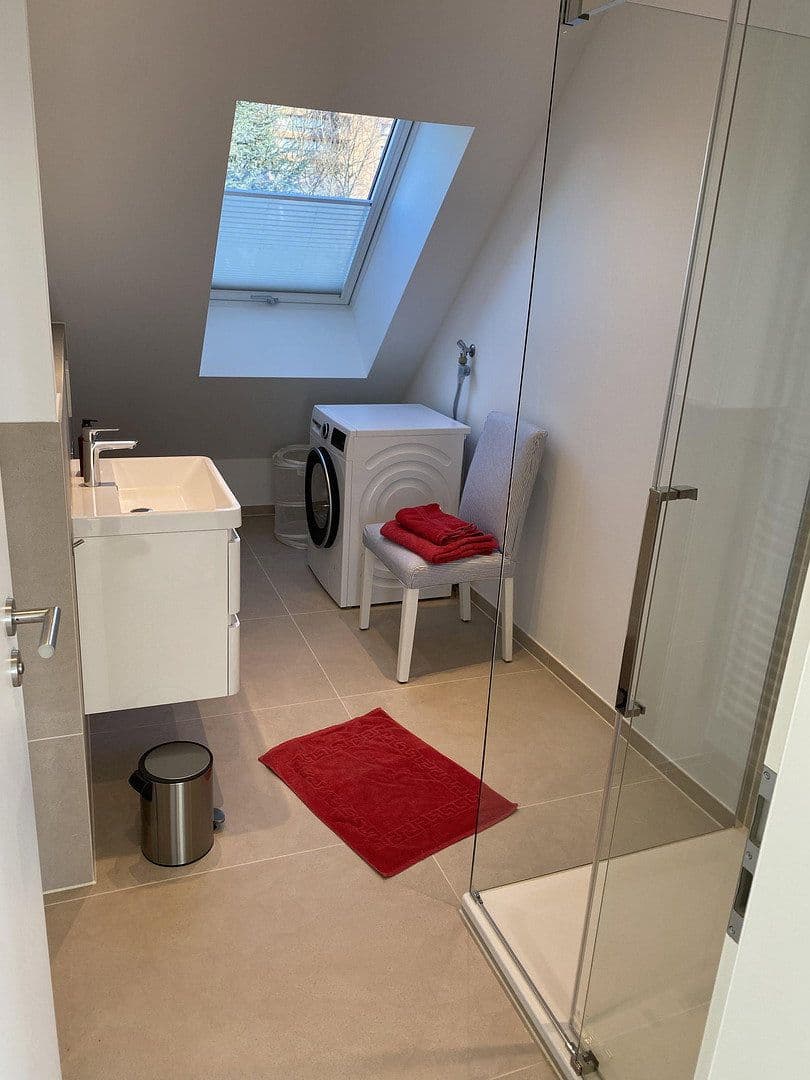Prenájom bytu 2-izbový 55 m², Bernhardstraße 147, Köln, Severné Porýnie - Westfálsko Prenájom bytu 2-izbový 55 m², Bernhardstraße 147, Köln, Severné Porýnie - Westfálsko