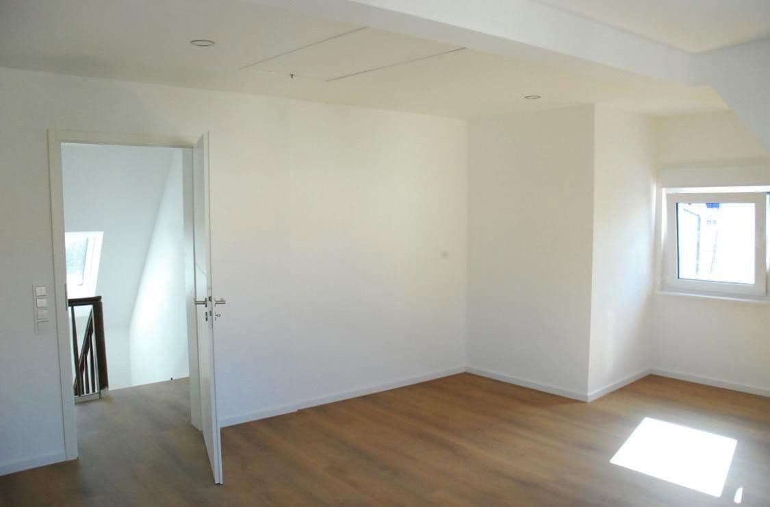 Prenájom domu 140 m², pozemok 450 m², Rülzheimer Straße 20, Kuhardt, Porýnie-Falcko Prenájom domu 140 m², pozemok 450 m², Rülzheimer Straße 20, Kuhardt, Porýnie-Falcko