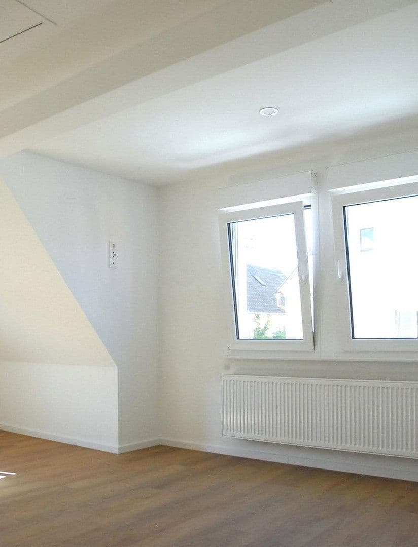 Prenájom domu 140 m², pozemok 450 m², Rülzheimer Straße 20, Kuhardt, Porýnie-Falcko Prenájom domu 140 m², pozemok 450 m², Rülzheimer Straße 20, Kuhardt, Porýnie-Falcko