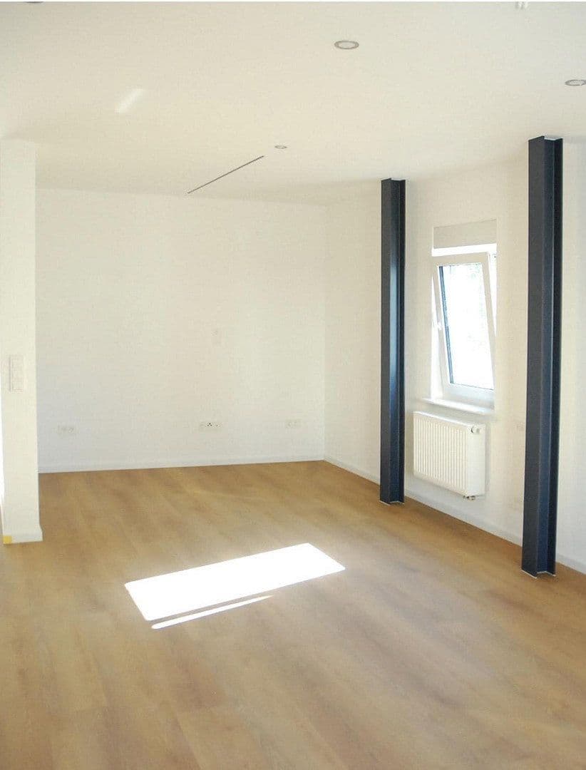 Prenájom domu 140 m², pozemok 450 m², Rülzheimer Straße 20, Kuhardt, Porýnie-Falcko Prenájom domu 140 m², pozemok 450 m², Rülzheimer Straße 20, Kuhardt, Porýnie-Falcko