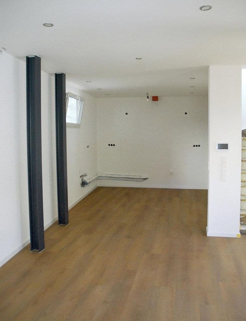 Prenájom domu 140 m², pozemok 450 m², Rülzheimer Straße 20, Kuhardt, Porýnie-Falcko Prenájom domu 140 m², pozemok 450 m², Rülzheimer Straße 20, Kuhardt, Porýnie-Falcko