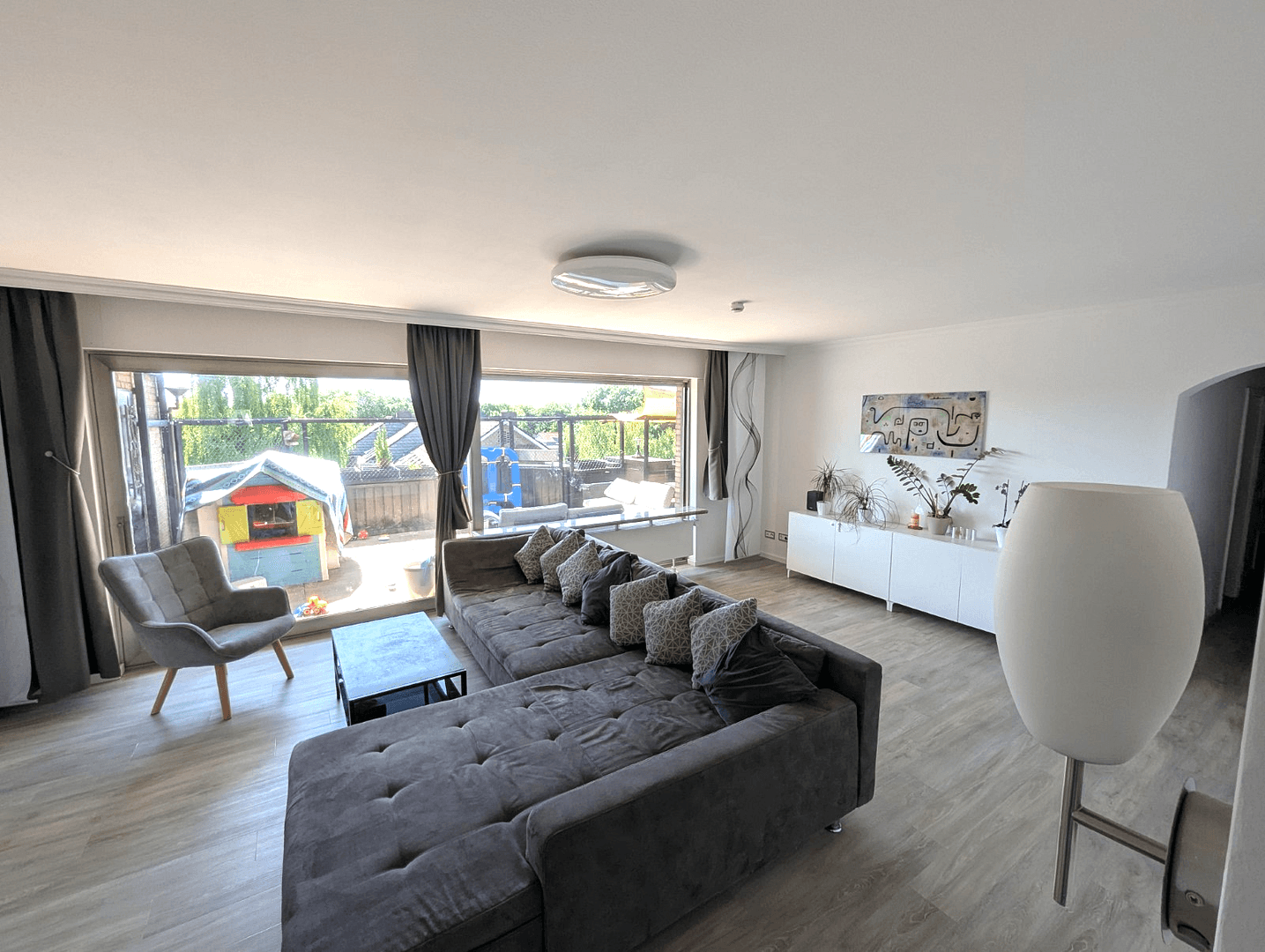 Predaj bytu 4-izbový 155 m², Köln, Severné Porýnie - Westfálsko Predaj bytu 4-izbový 155 m², Köln, Severné Porýnie - Westfálsko