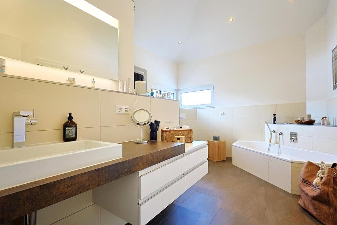 Predaj domu 163 m², pozemok 495 m², Niedereschach, Bádensko-Wurttembersko Predaj domu 163 m², pozemok 495 m², Niedereschach, Bádensko-Wurttembersko