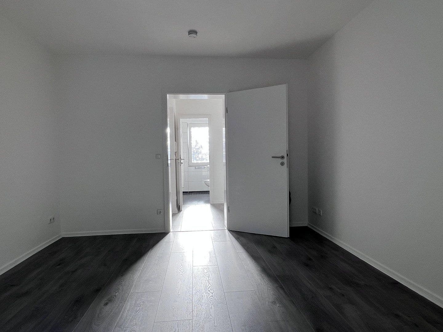 Prenájom bytu 3-izbový 46 m², Amalienstraße 22, Dinslaken, Severné Porýnie - Westfálsko Prenájom bytu 3-izbový 46 m², Amalienstraße 22, Dinslaken, Severné Porýnie - Westfálsko