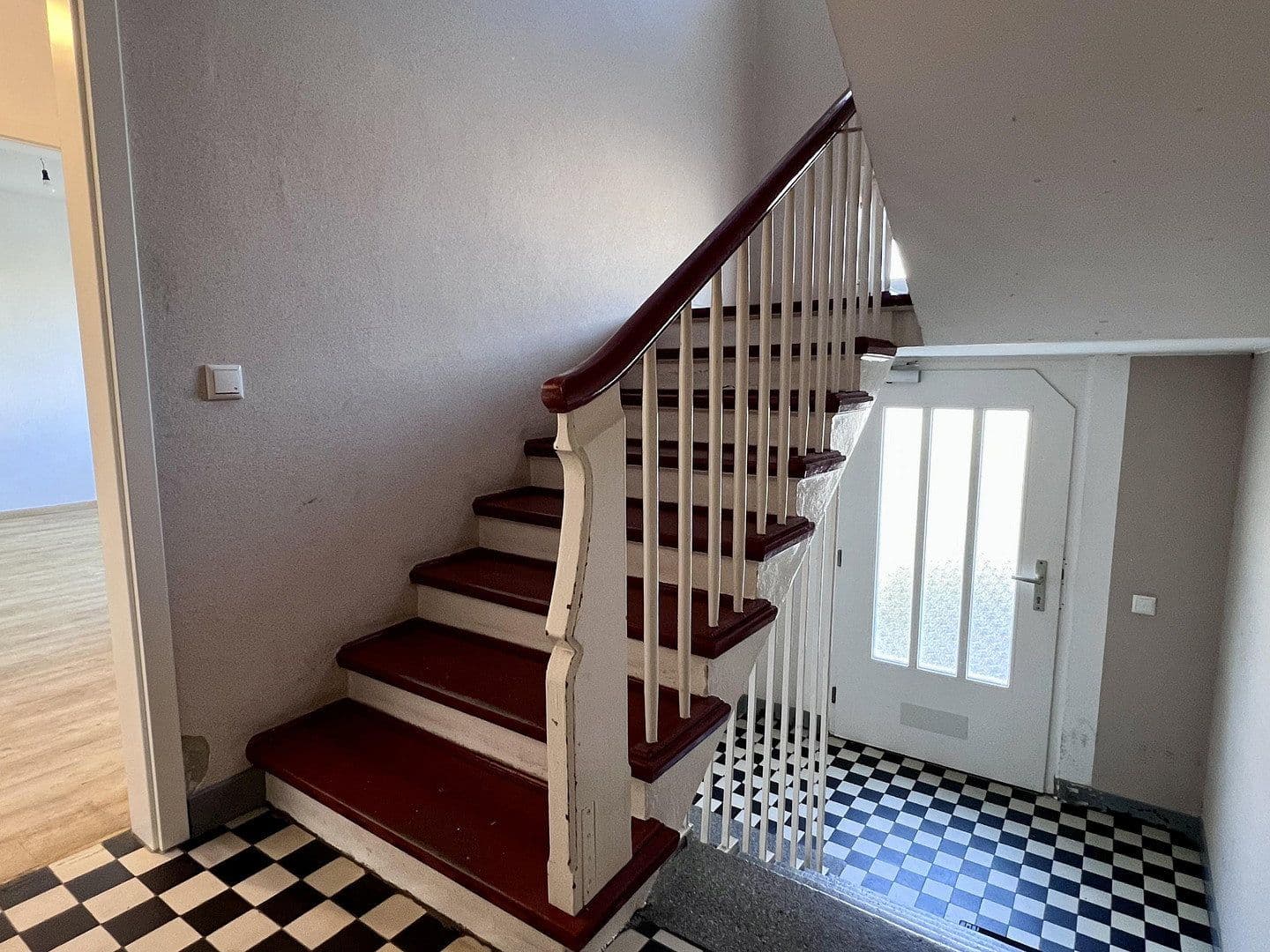 Prenájom bytu 3-izbový 46 m², Amalienstraße 22, Dinslaken, Severné Porýnie - Westfálsko Prenájom bytu 3-izbový 46 m², Amalienstraße 22, Dinslaken, Severné Porýnie - Westfálsko