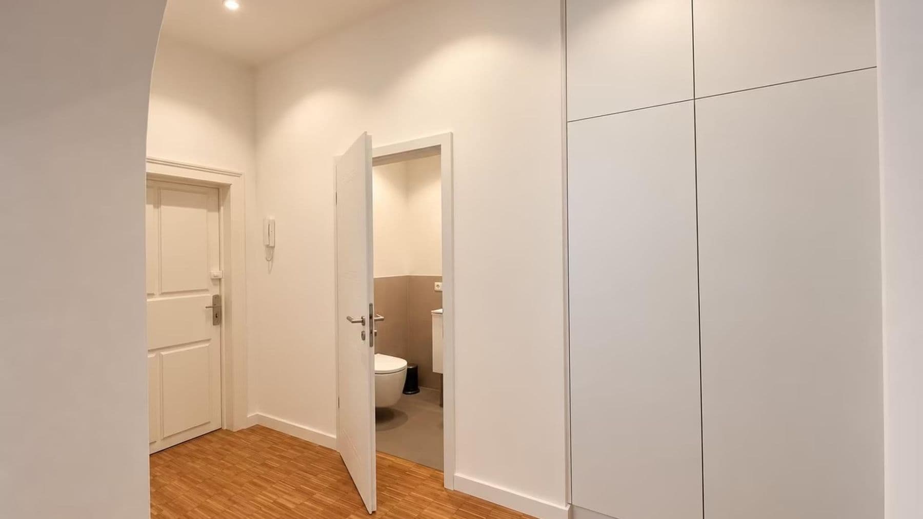 Predaj bytu 3-izbový 130 m², München, Bavorsko Predaj bytu 3-izbový 130 m², München, Bavorsko