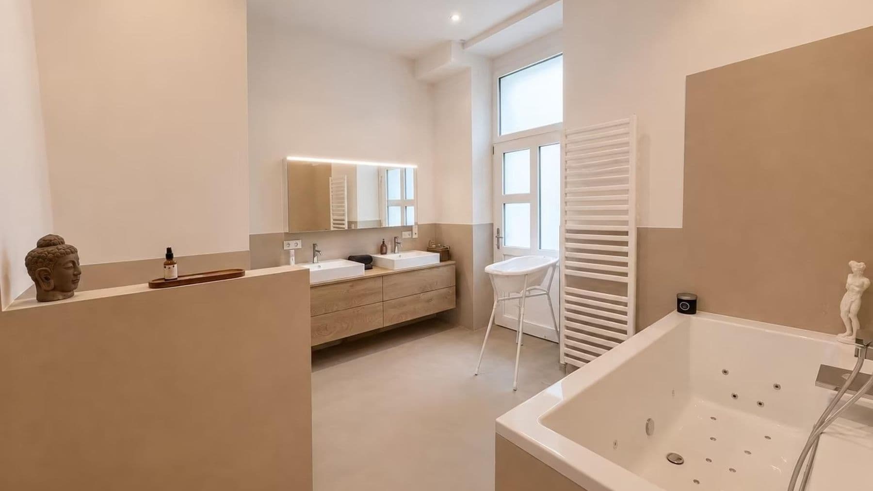 Predaj bytu 3-izbový 130 m², München, Bavorsko Predaj bytu 3-izbový 130 m², München, Bavorsko