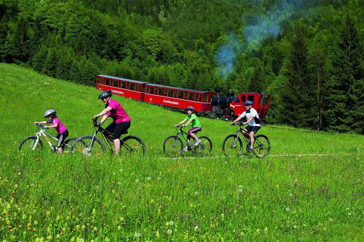 Prenájom bytu 3-izbový 43 m², 150 Ried, St. Gilgen, Salzbursko Prenájom bytu 3-izbový 43 m², 150 Ried, St. Gilgen, Salzbursko