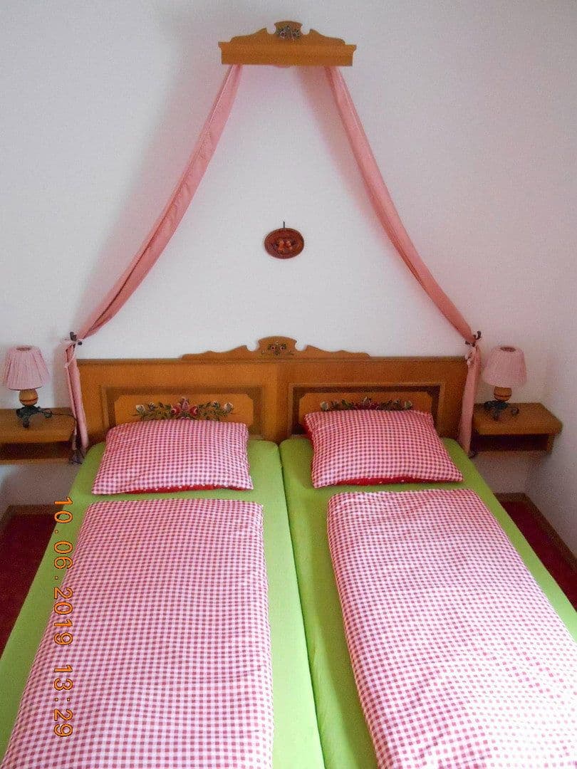 Prenájom bytu 3-izbový 43 m², 150 Ried, St. Gilgen, Salzbursko Prenájom bytu 3-izbový 43 m², 150 Ried, St. Gilgen, Salzbursko