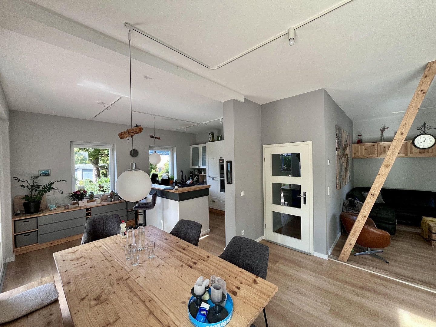 Predaj domu 185 m², pozemok 550 m², Solingen, Severné Porýnie - Westfálsko Predaj domu 185 m², pozemok 550 m², Solingen, Severné Porýnie - Westfálsko