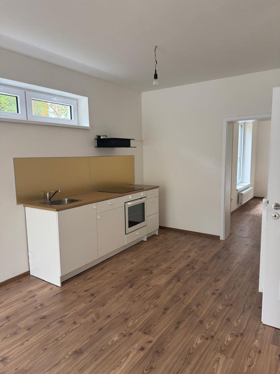 Prenájom bytu 2-izbový 56 m², K Pomezí, Cheb, Karlovarský kraj Prenájom bytu 2-izbový 56 m², K Pomezí, Cheb, Karlovarský kraj