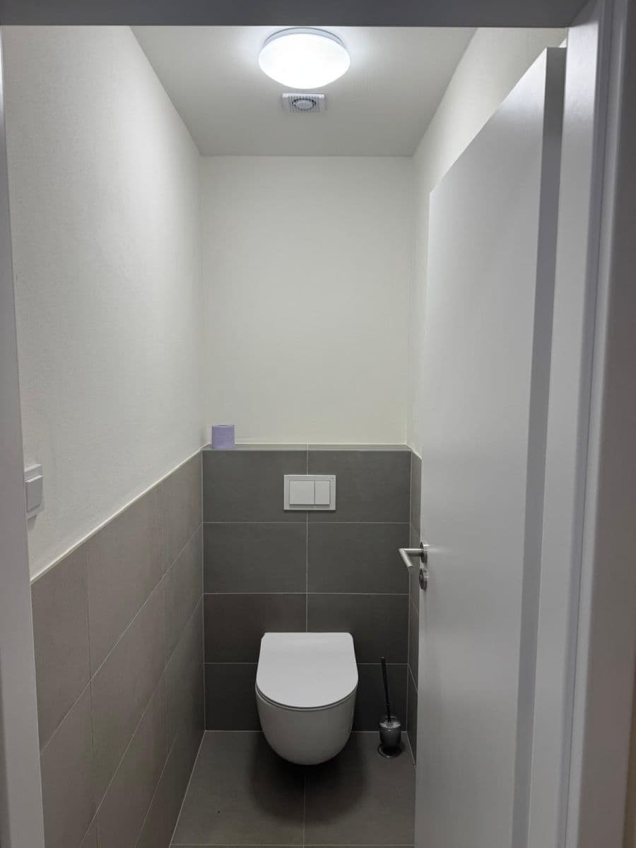 Prenájom bytu 2-izbový 56 m², K Pomezí, Cheb, Karlovarský kraj Prenájom bytu 2-izbový 56 m², K Pomezí, Cheb, Karlovarský kraj