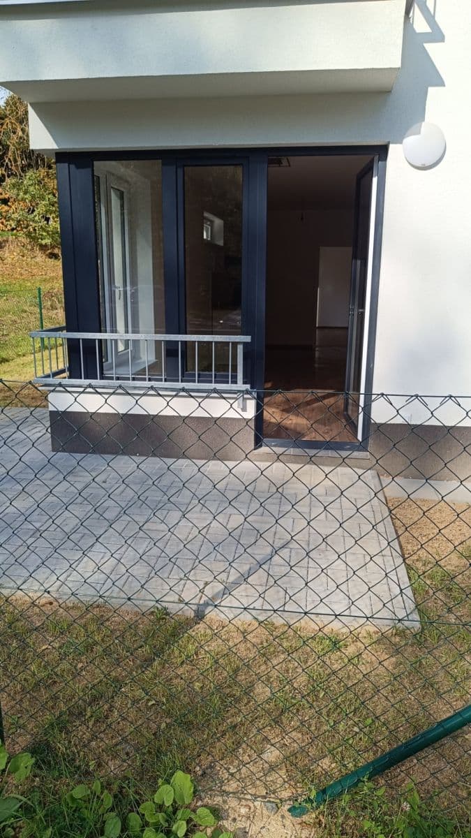 Prenájom bytu 2-izbový 56 m², K Pomezí, Cheb, Karlovarský kraj Prenájom bytu 2-izbový 56 m², K Pomezí, Cheb, Karlovarský kraj