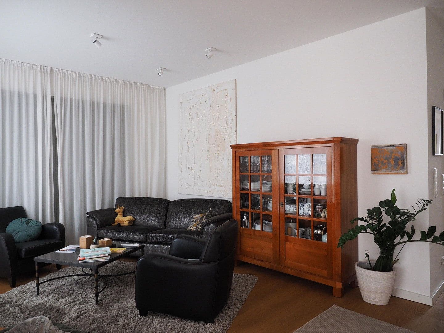 Prenájom bytu 4-izbový 172 m², Am Orangeriepark, Berlin, Berlín Prenájom bytu 4-izbový 172 m², Am Orangeriepark, Berlin, Berlín