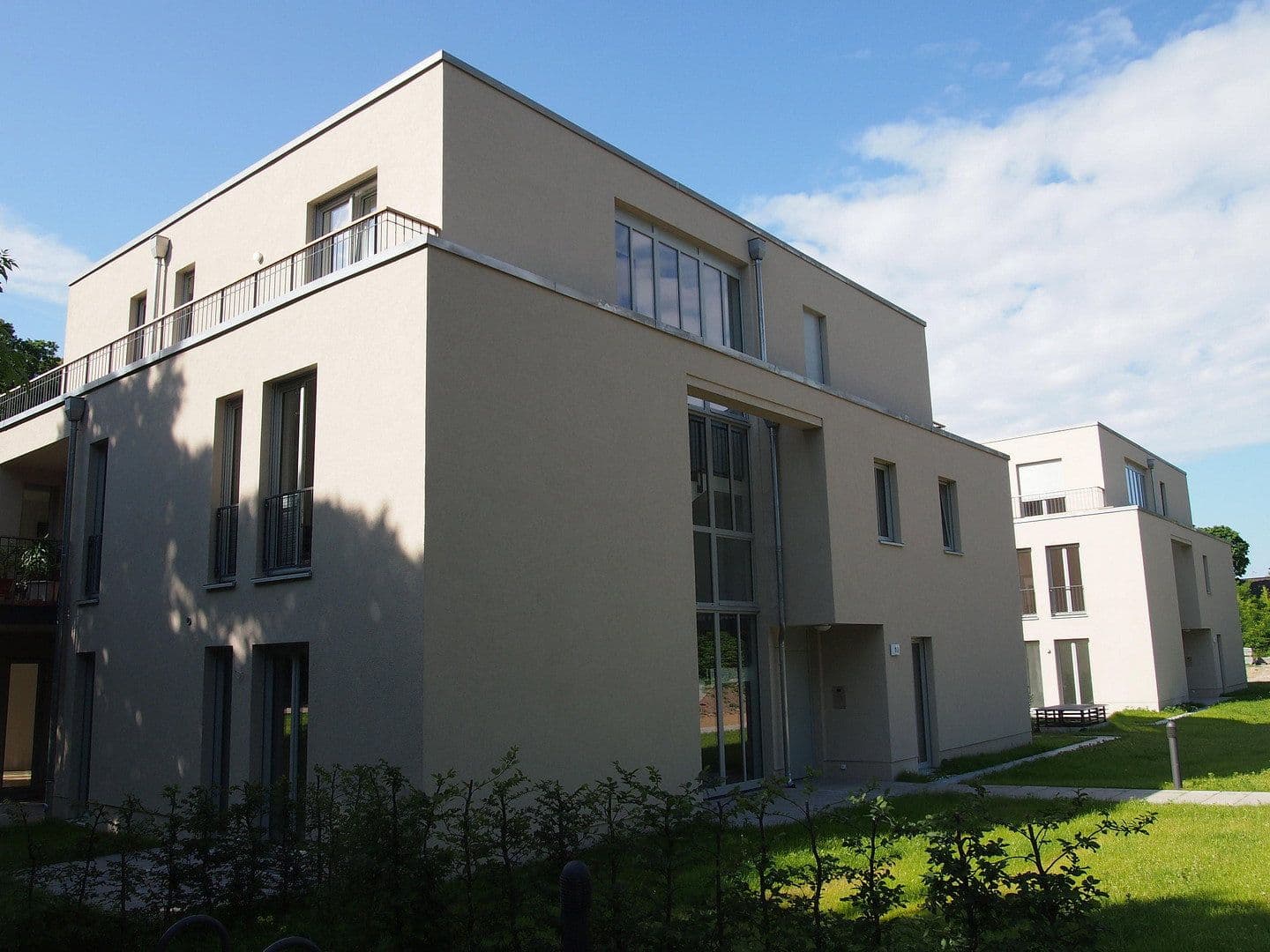 Prenájom bytu 4-izbový 172 m², Am Orangeriepark, Berlin, Berlín Prenájom bytu 4-izbový 172 m², Am Orangeriepark, Berlin, Berlín