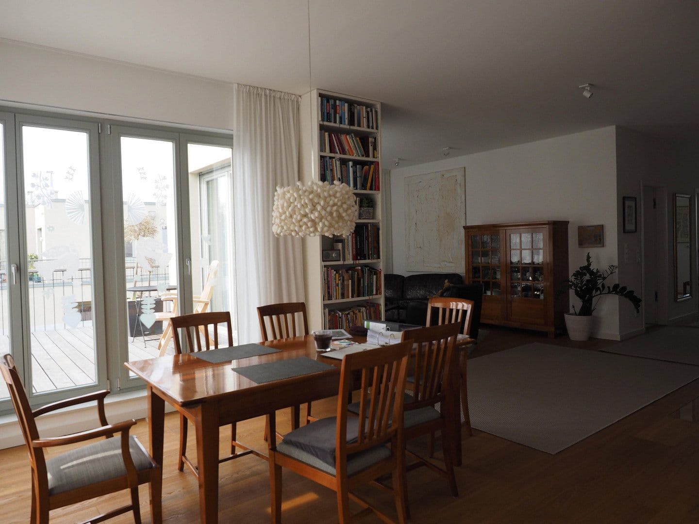 Prenájom bytu 4-izbový 172 m², Am Orangeriepark, Berlin, Berlín Prenájom bytu 4-izbový 172 m², Am Orangeriepark, Berlin, Berlín