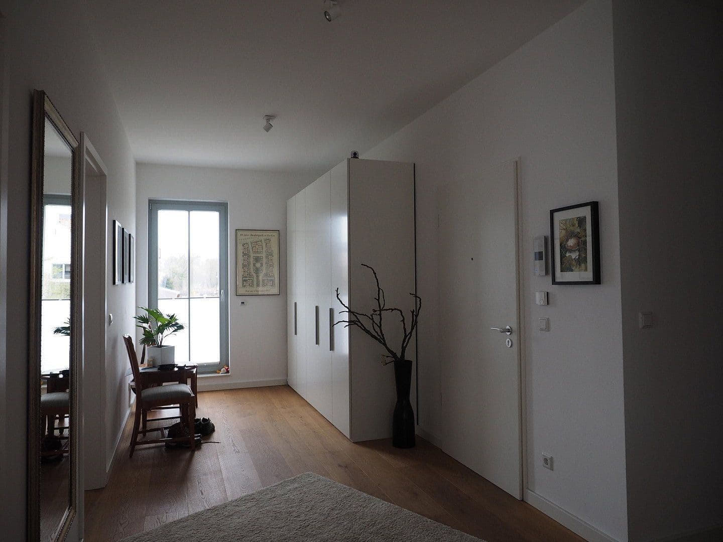 Prenájom bytu 4-izbový 172 m², Am Orangeriepark, Berlin, Berlín Prenájom bytu 4-izbový 172 m², Am Orangeriepark, Berlin, Berlín