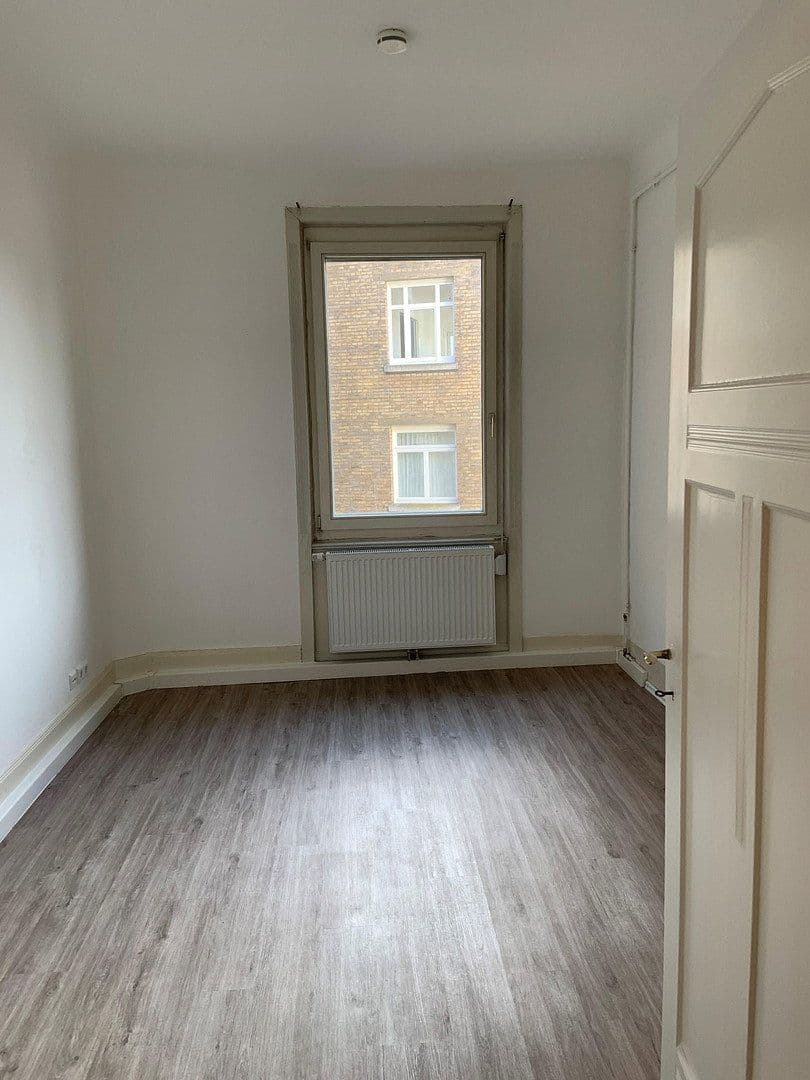 Predaj bytu 4-izbový 116 m², Freiligrathstr.30, Stuttgart, Bádensko-Wurttembersko Predaj bytu 4-izbový 116 m², Freiligrathstr.30, Stuttgart, Bádensko-Wurttembersko