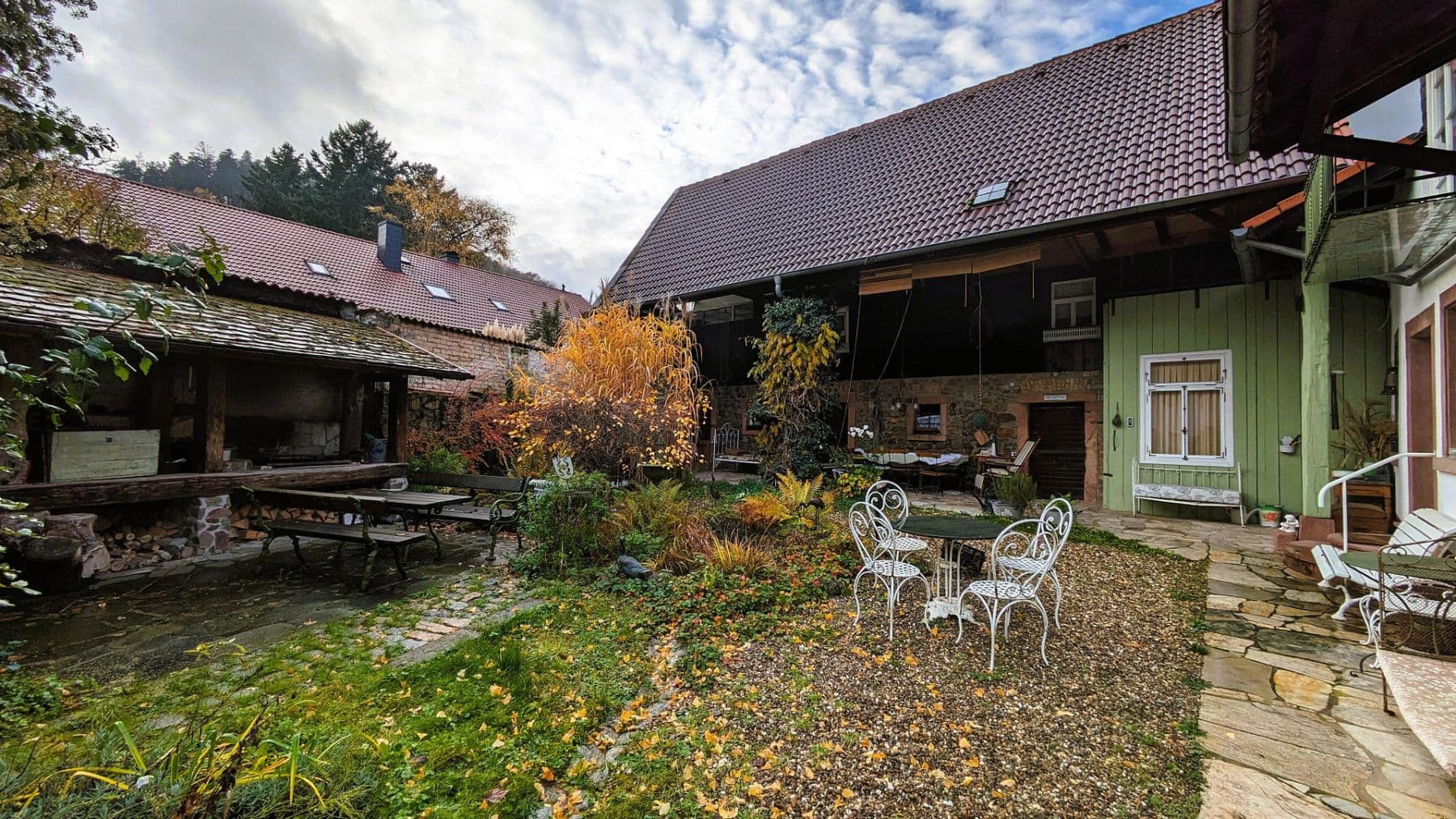 Predaj domu 200 m², pozemok 938 m², Mörlenbach, Hesensko Predaj domu 200 m², pozemok 938 m², Mörlenbach, Hesensko