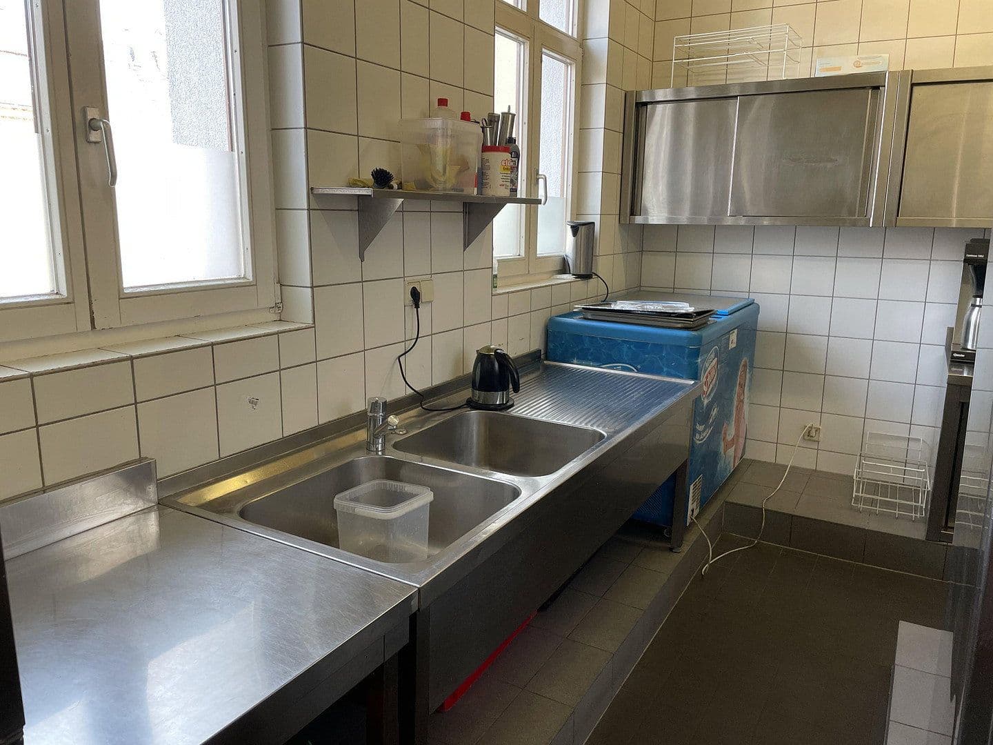 Prenájom nebytového priestoru 1.000 m², Mühleinsel 1, Kenzingen, Bádensko-Wurttembersko Prenájom nebytového priestoru 1.000 m², Mühleinsel 1, Kenzingen, Bádensko-Wurttembersko