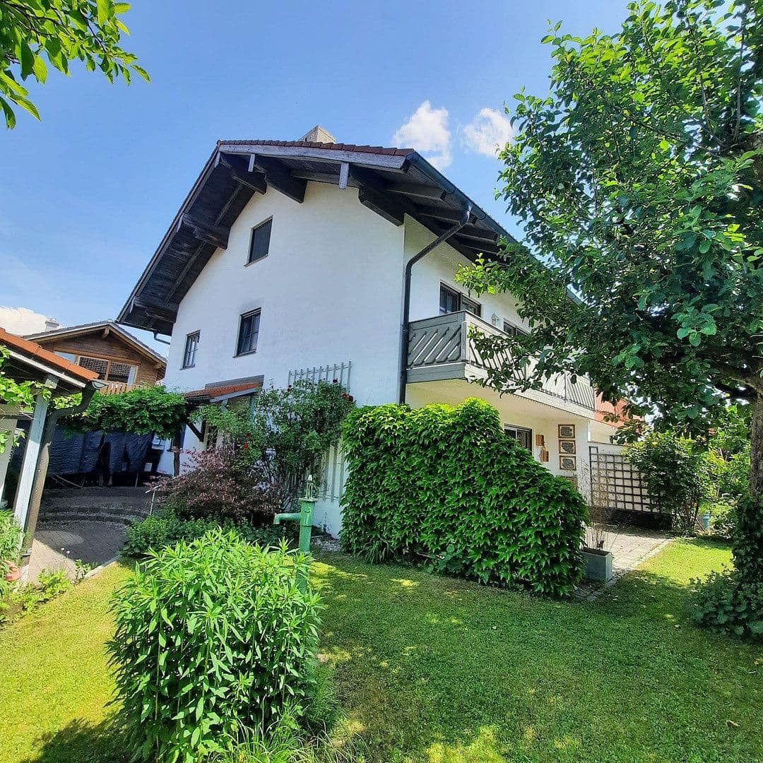 Predaj domu 158 m², pozemok 386 m², Reitmehring, Bavorsko Predaj domu 158 m², pozemok 386 m², Reitmehring, Bavorsko