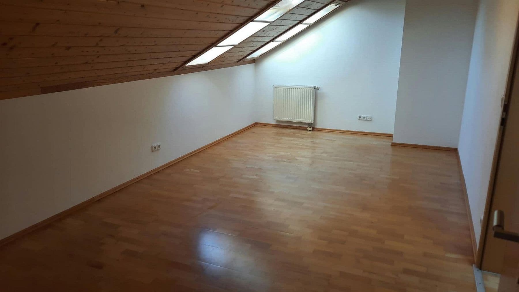 Predaj domu 158 m², pozemok 386 m², Reitmehring, Bavorsko Predaj domu 158 m², pozemok 386 m², Reitmehring, Bavorsko