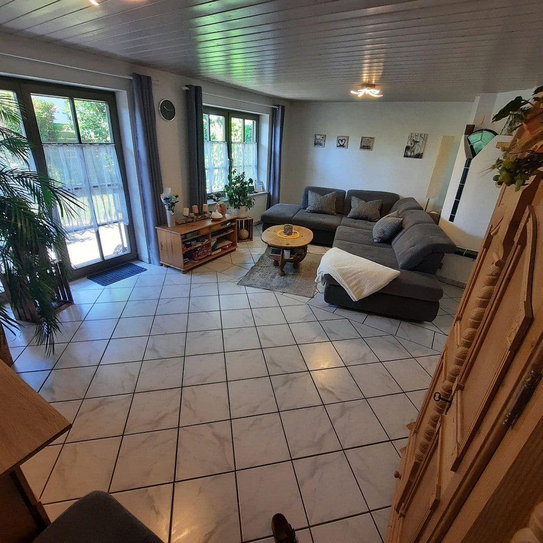 Predaj domu 158 m², pozemok 386 m², Reitmehring, Bavorsko Predaj domu 158 m², pozemok 386 m², Reitmehring, Bavorsko