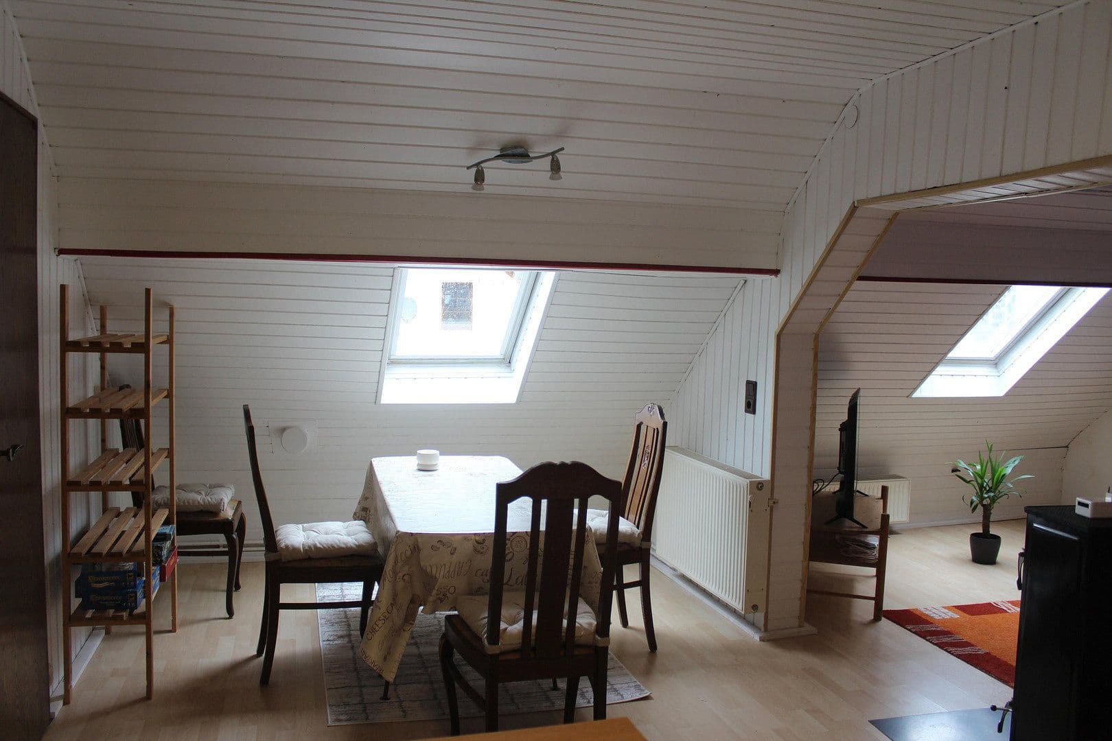 Predaj domu 160 m², pozemok 1.450 m², Falkenstein, Porýnie-Falcko Predaj domu 160 m², pozemok 1.450 m², Falkenstein, Porýnie-Falcko
