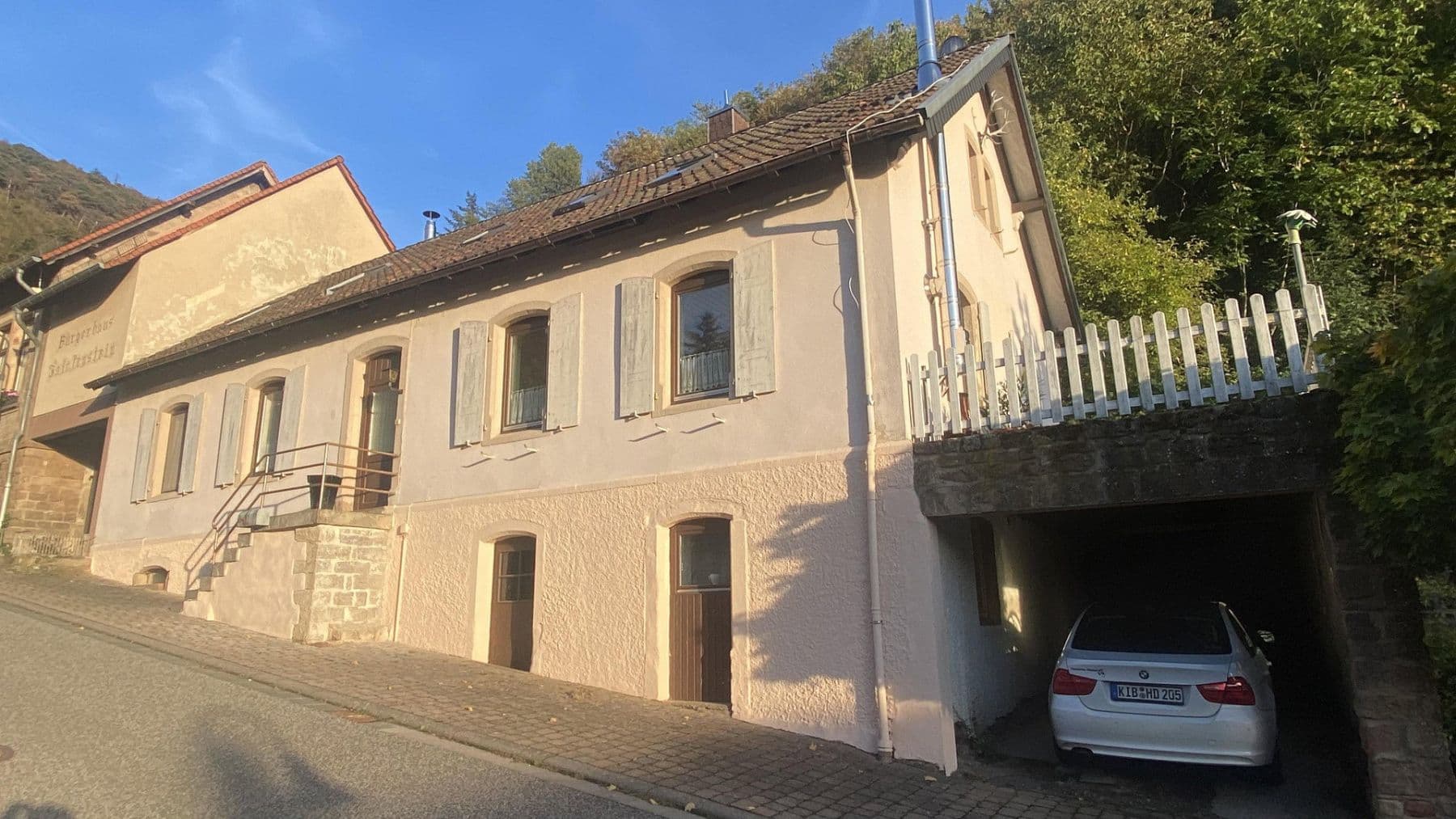 Predaj domu 160 m², pozemok 1.450 m², Falkenstein, Porýnie-Falcko Predaj domu 160 m², pozemok 1.450 m², Falkenstein, Porýnie-Falcko