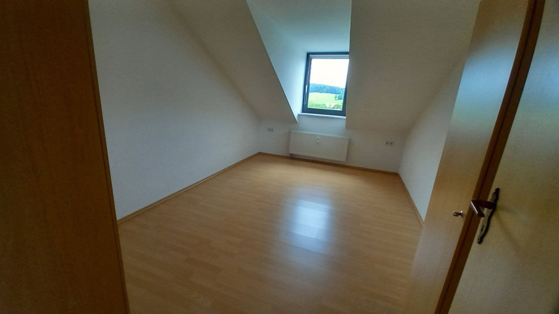 Prenájom bytu 2-izbový 60 m², Heidenheim, Bavorsko Prenájom bytu 2-izbový 60 m², Heidenheim, Bavorsko