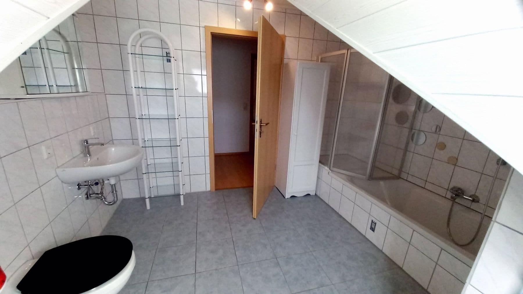 Prenájom bytu 2-izbový 60 m², Heidenheim, Bavorsko Prenájom bytu 2-izbový 60 m², Heidenheim, Bavorsko