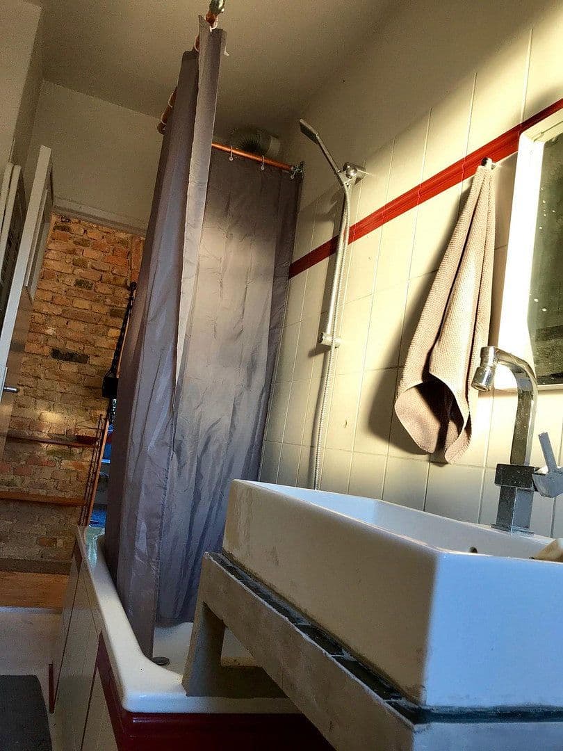 Predaj bytu 1-izbový 35 m², Berlin, Berlín Predaj bytu 1-izbový 35 m², Berlin, Berlín